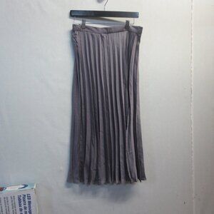 BANANA REPUBLIC WOMENS PLEATED SKIRT - EGGPLANT - WOMEN'S SIZE MEDIUM